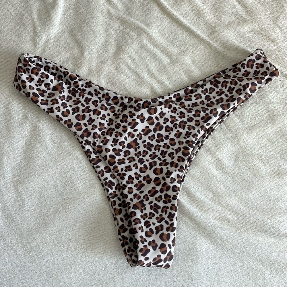 Bikini bottoms